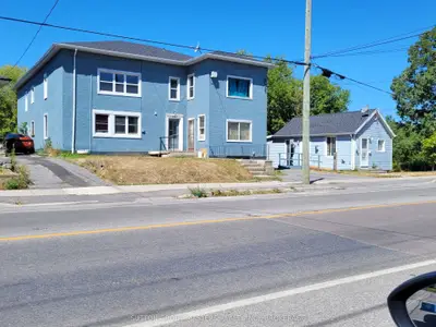 686 Montreal Street, Kingston, On K7k 3j4
