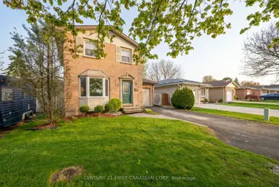 19 Clara Crescent, London South, On N6e 3g2