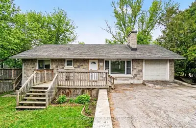 3033 Richmond Road, Britannia Heights - Queensway Terrace N And Area, On K2b 6s6