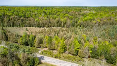 1614 Pucker Street, Admaston/bromley, On K7v 3z9