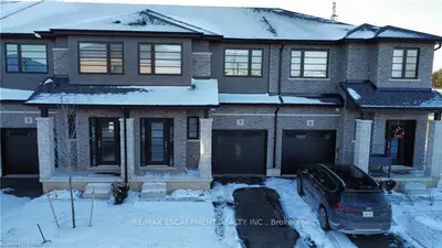 520 Grey Street 7, Brantford, On N3s 0k1