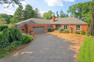 811 Clearview Crescent, London North, On N6h 4p6