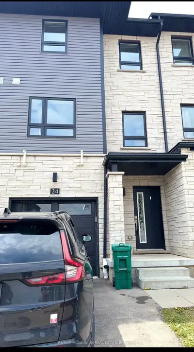 51 Sparrow Avenue 24, Cambridge, On N1t 0e5