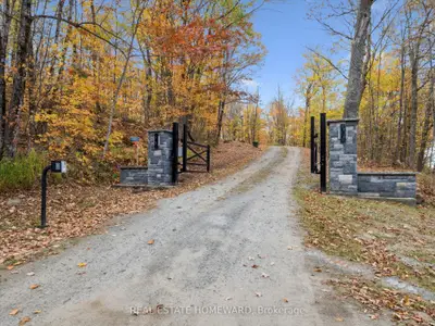 1085 Austin Lane, Lake Of Bays, On P0b 1a0