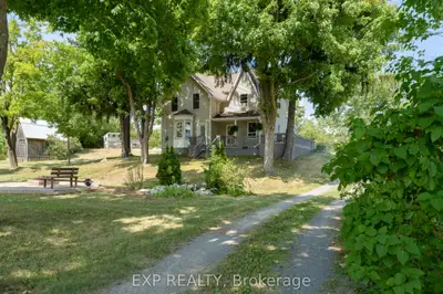 8 Peel Street, Stone Mills, On K0k 3g0