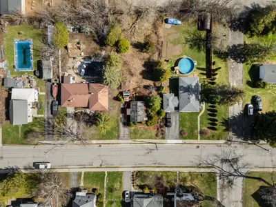 54 Paul Street, Prince Edward County, On K0k 2t0