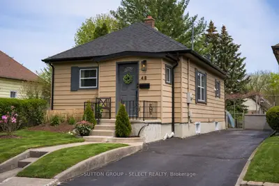48 Barker Street, London East, On N5y 1x6