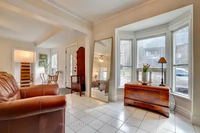 17 Foster Avenue, Hamilton, On L8n 1z7