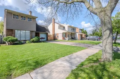 24 Hallmark Street, Brantford, On N3p 1a5