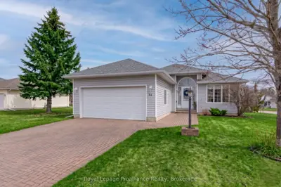 94 Sandbanks Court, Prince Edward County, On K0k 3l0