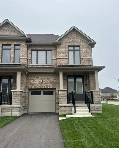 454 Robert Woolner Street, North Dumfries, On N0b 1e0