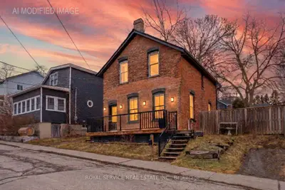 12 Park Street, Port Hope, On L1a 1c1