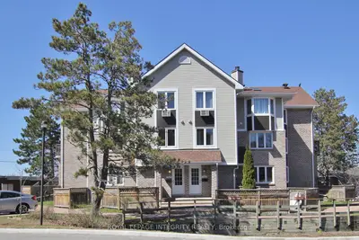 3 Stonebank Crescent 10, Bells Corners And South To Fallowfield, On K2h 9m2