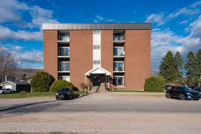 122 Giroux Street 203, North Bay, On P1b 7y7