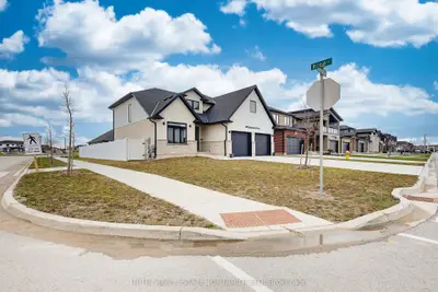 1891 Applerock Avenue, London North, On N6g 2v8