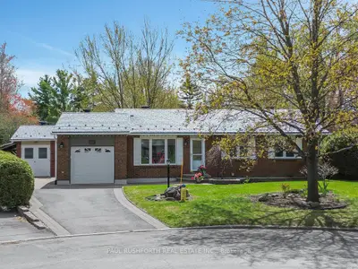 8 Teakwood Court, Overbrook - Castleheights And Area, On K1k 4b4
