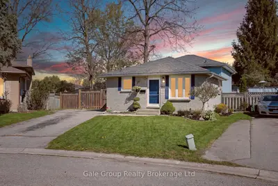 186 Portsmouth Court, London East, On N5v 4c8