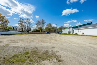 165 Ailsa Craig Main Street, North Middlesex, On N0m 1a0