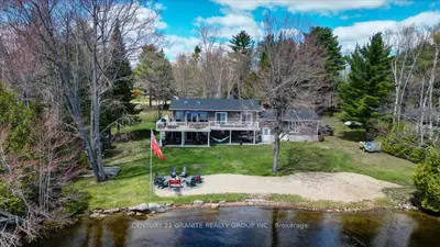 1012 Black Road, Frontenac, On K0h 1b0