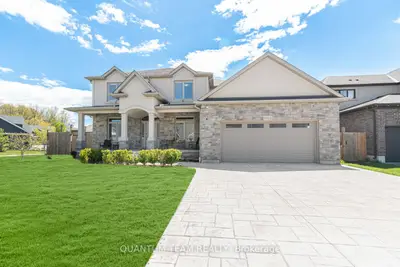 9232 Shoveller Drive, Niagara Falls, On L2h 0m3