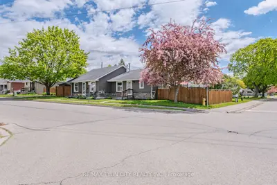 36 Crandell Avenue, Brantford, On N3s 1c9