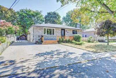 137 Country Club Drive, Guelph, On N1e 3k8