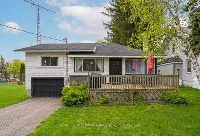 18 Quabbin Road, Front Of Yonge, On K0e 1r0