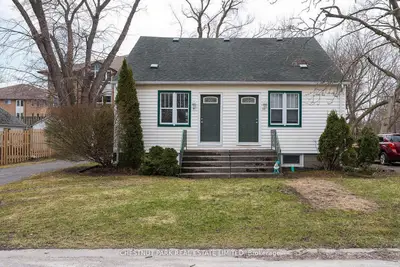 31-33 Washburn Street, Prince Edward County, On K0k 2t0