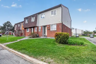 #79 35d Woodvale Green, South Of Baseline To Knoxdale, On, K2g 4h3