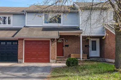 31 Ipswich Terrace, Kanata, On K2k 2r5