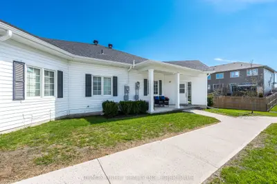 47 Lowry Place, Loyalist, On K7n 0e2