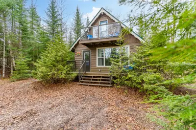 2041 Glamor Lake Road, Highlands East, On K0m 1r0