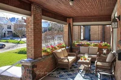 22 Blake Street 5, Hamilton, On L8m 2s5