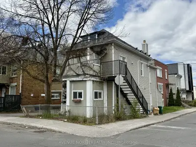 216 Hannah Street, Vanier And Kingsview Park, On K1l 7m8