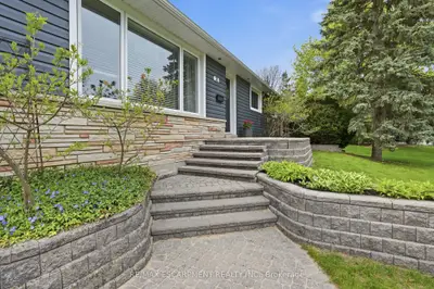 31 Algonquin Avenue, Hamilton, On L9h 7k9