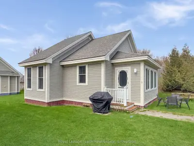 26 Meadow View Lane 13, Prince Edward County, On K0k 1p0