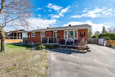 70 Selkirk Street, Petawawa, On K8h 1p4