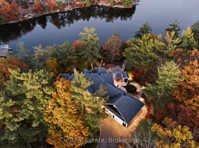 1060 S Sunset Bay Rd, Gravenhurst, On P1p 1r2