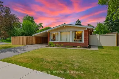 2061 Featherston Drive 2, Alta Vista And Area, On K1h 6r1