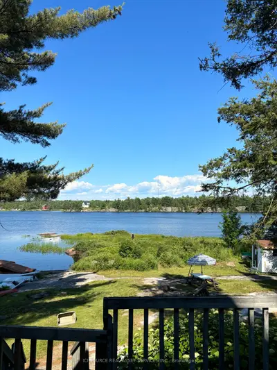 42 West Ham Lake Road, Killarney, On P0m 1a0