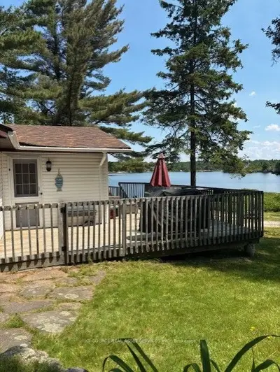 42 West Ham Lake Road, Killarney, On P0m 1a0