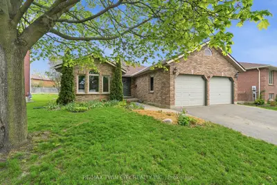 44 Blackfriar Lane, Brantford, On N3r 7l3