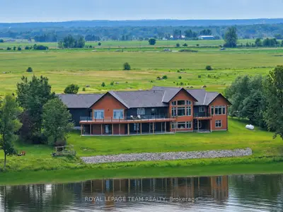 231 Finnerty Road, Whitewater Region, On K0j 1k0