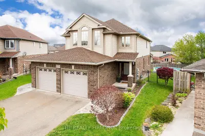 2237 Cardinal Court, London South, On N6m 0c2
