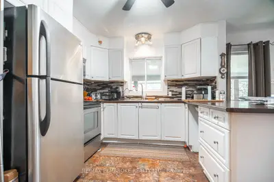 714 Lacroix Bay Road, Whitewater Region, On K0j 2l0