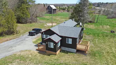 582 Turtle Lake Road, Seguin, On P0c 1j0