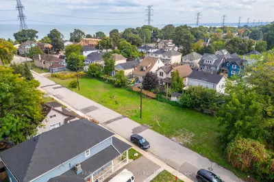 11 Knapmans Drive, Hamilton, On L8h 7e8