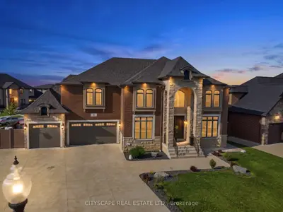 30 Augustus Court, Lasalle, On N9h 0g6