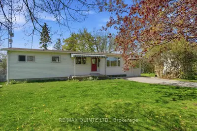 1467 County Rd 15 Road, Prince Edward County, On K0k 1w0