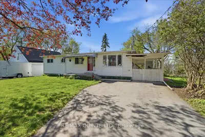 1467 County Rd 15 Road, Prince Edward County, On K0k 1w0